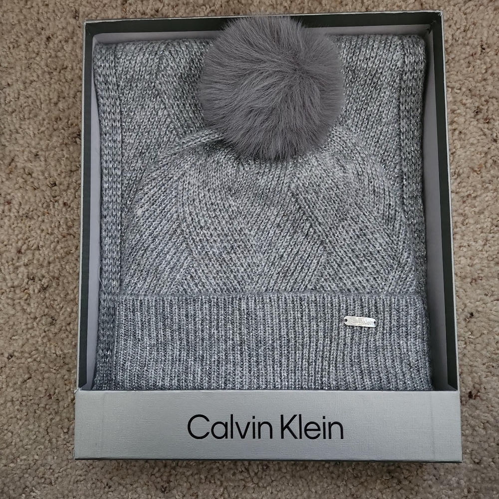 Calvin Klein Silver Beanie Hat and Scarf set Newโ In Box